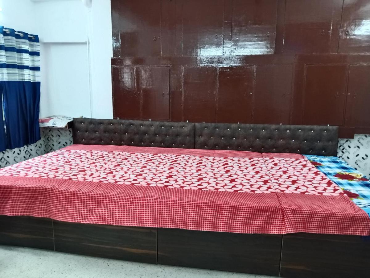 Chinta Haran Rest House Деогарх Номер фото