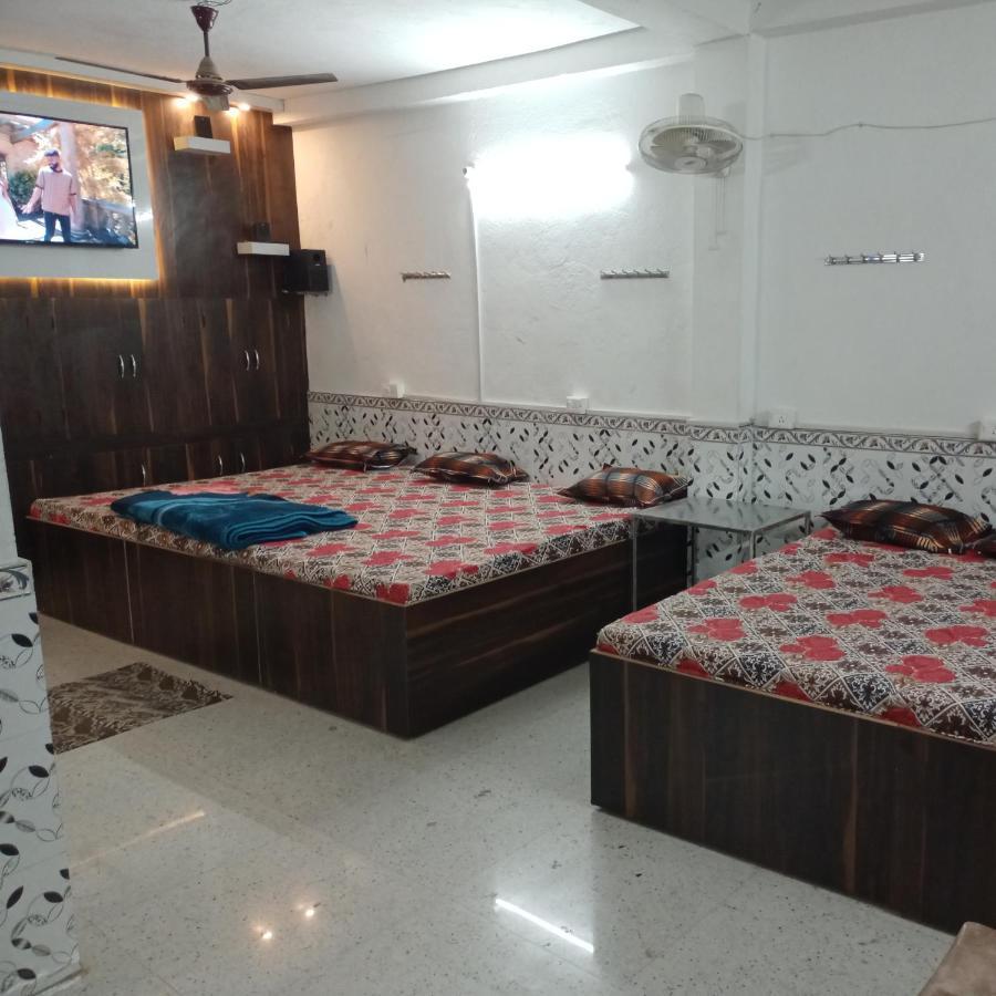 Chinta Haran Rest House Деогарх Экстерьер фото