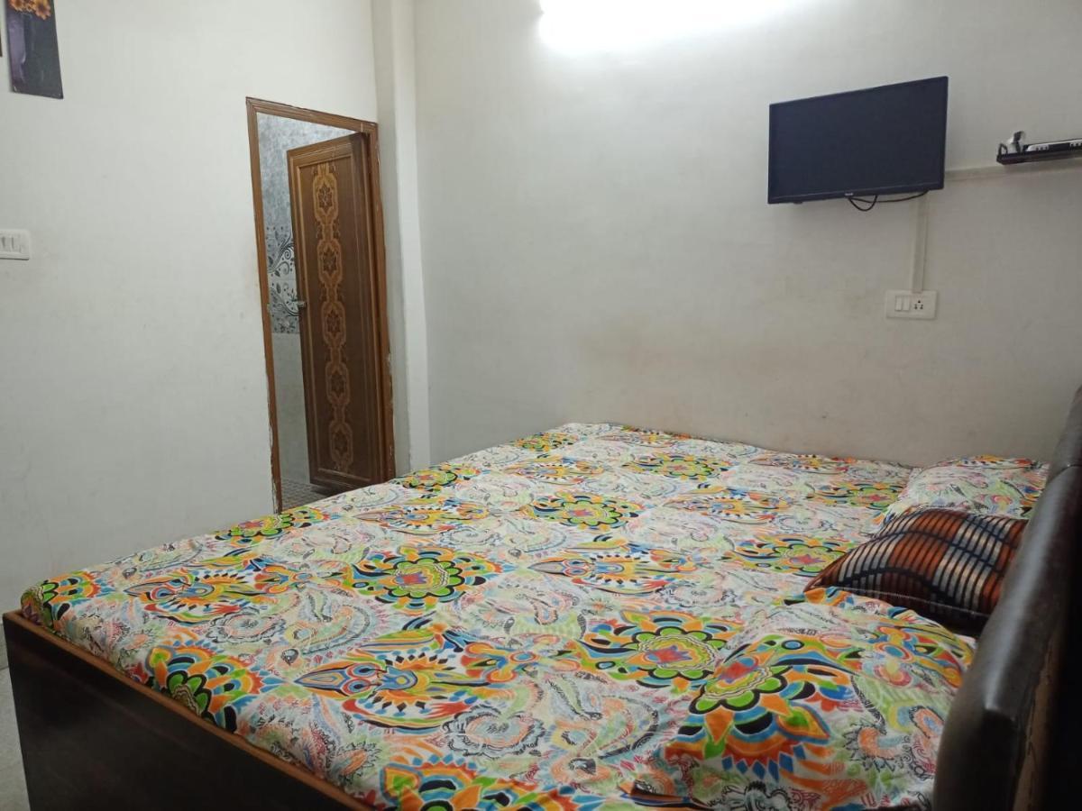 Chinta Haran Rest House Деогарх Номер фото
