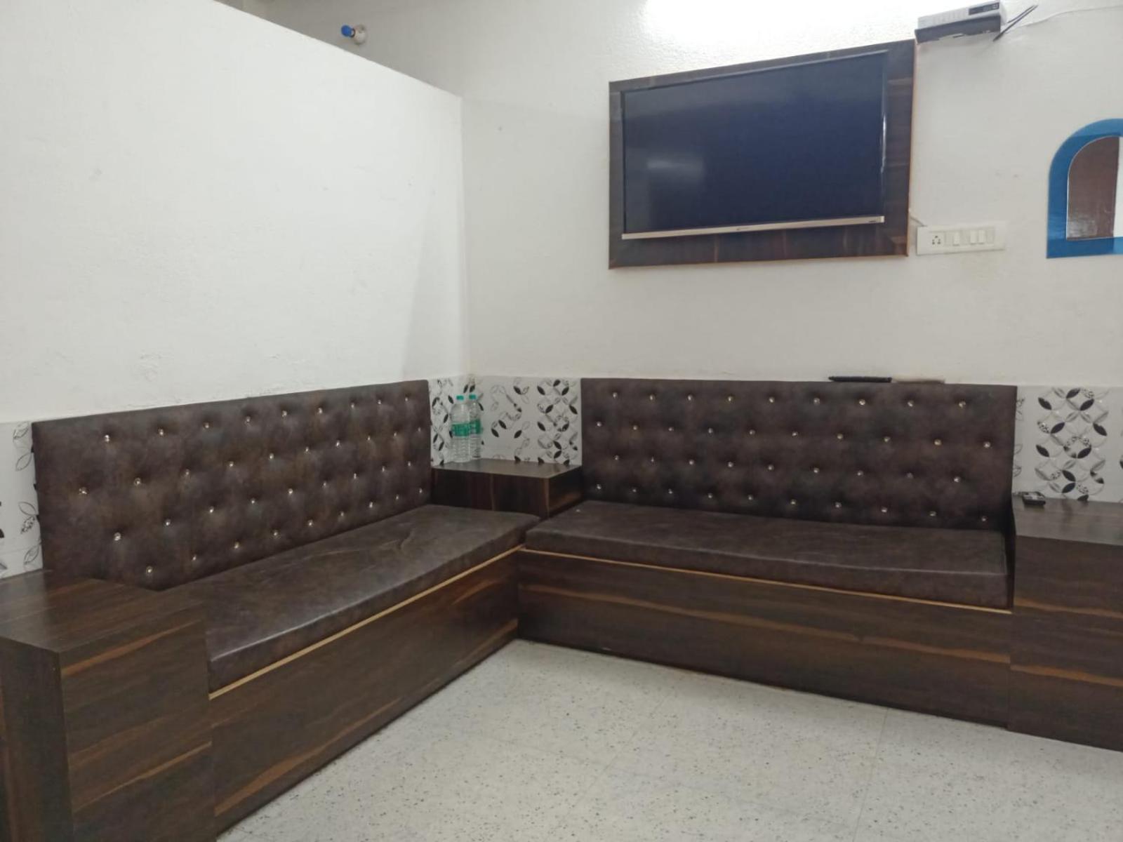 Chinta Haran Rest House Деогарх Номер фото