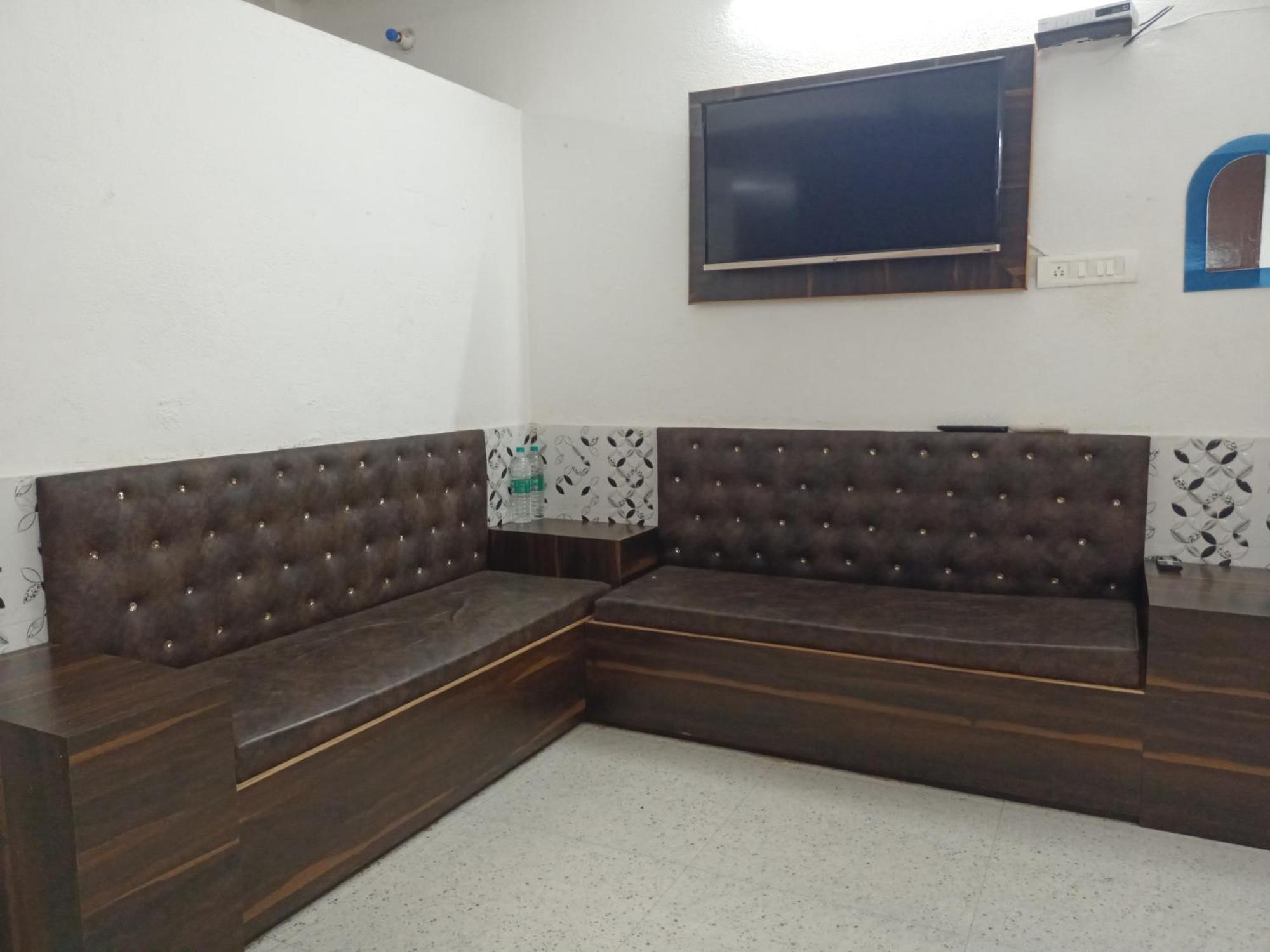 Chinta Haran Rest House Деогарх Номер фото